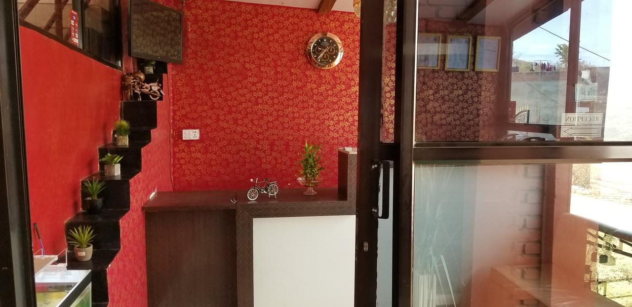 Hotel The Ranimahal Tānsen Екстериор снимка
